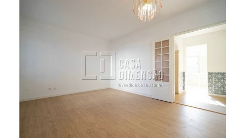 Apartamento T3 para Venda em Carnaxide e Queijas