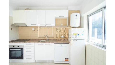 Apartamento T3 para Venda em Carnaxide e Queijas