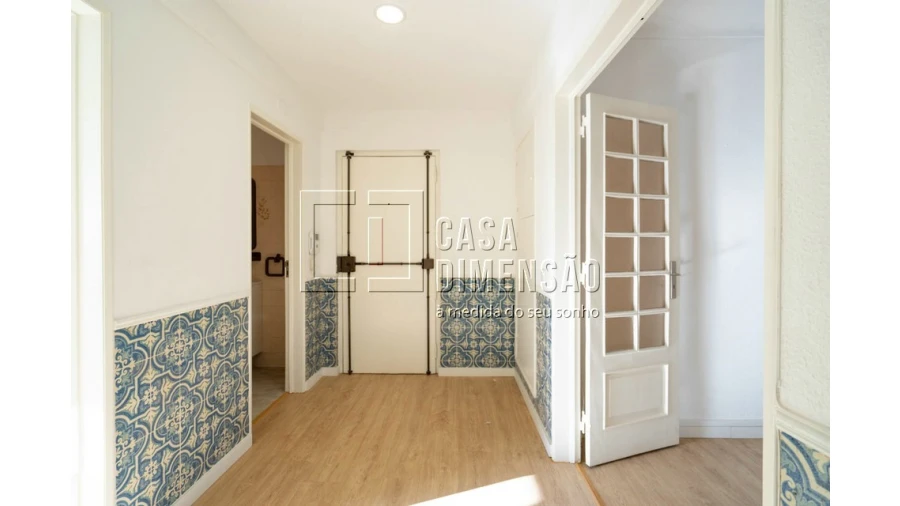 Apartamento T3 para Venda em Carnaxide e Queijas Foto 3