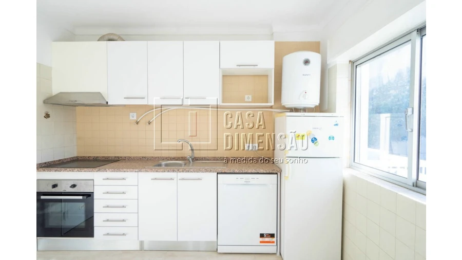 Apartamento T3 para Venda em Carnaxide e Queijas Foto 9