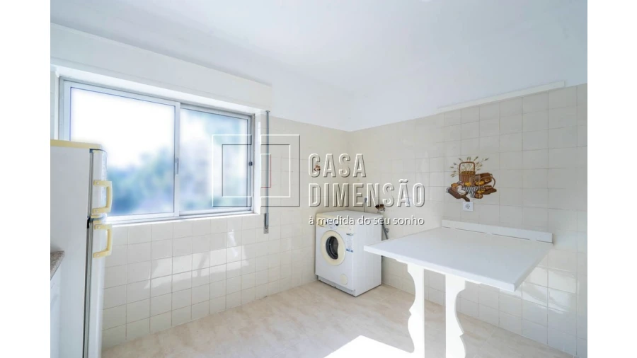 Apartamento T3 para Venda em Carnaxide e Queijas Foto 12