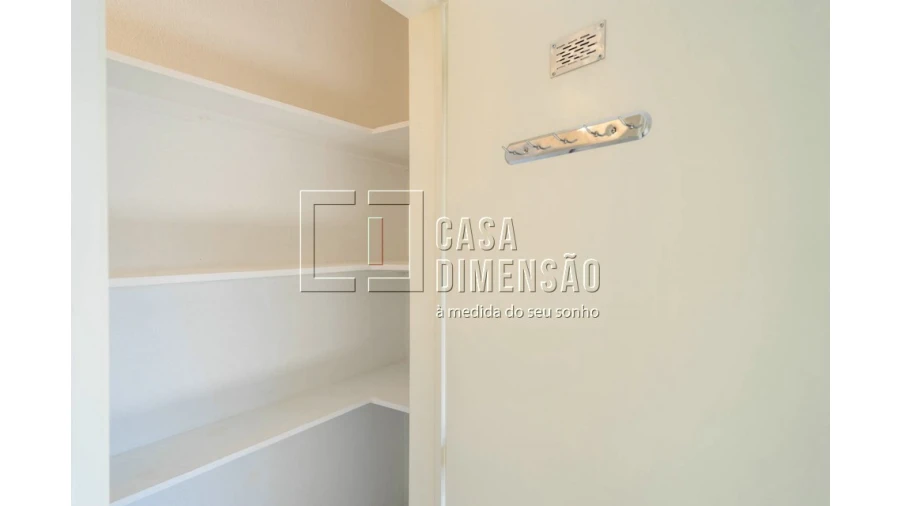 Apartamento T3 para Venda em Carnaxide e Queijas Foto 13