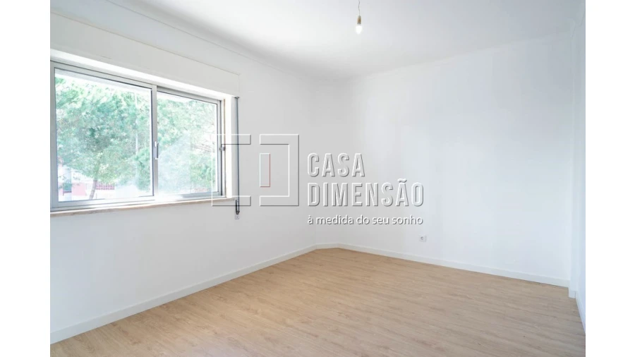 Apartamento T3 para Venda em Carnaxide e Queijas Foto 19