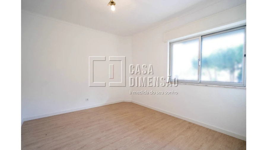 Apartamento T3 para Venda em Carnaxide e Queijas Foto 22