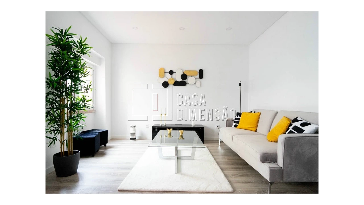 Apartamento T3 para Venda em Benfica Foto 3