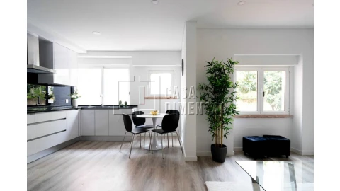 Apartamento T3 para Venda em Benfica
