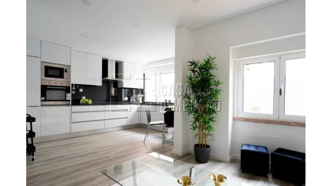 Apartamento T3 para Venda em Benfica