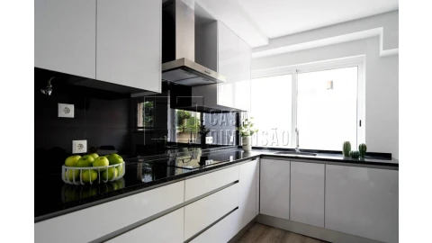 Apartamento T3 para Venda em Benfica