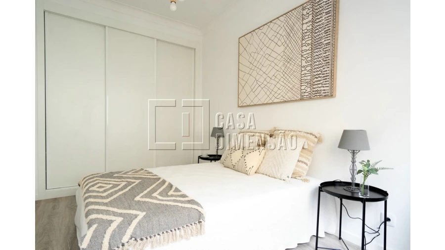 Apartamento T3 para Venda em Benfica Foto 2
