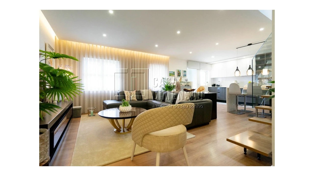 Apartamento T4 para Venda em Carnaxide e Queijas Foto 1