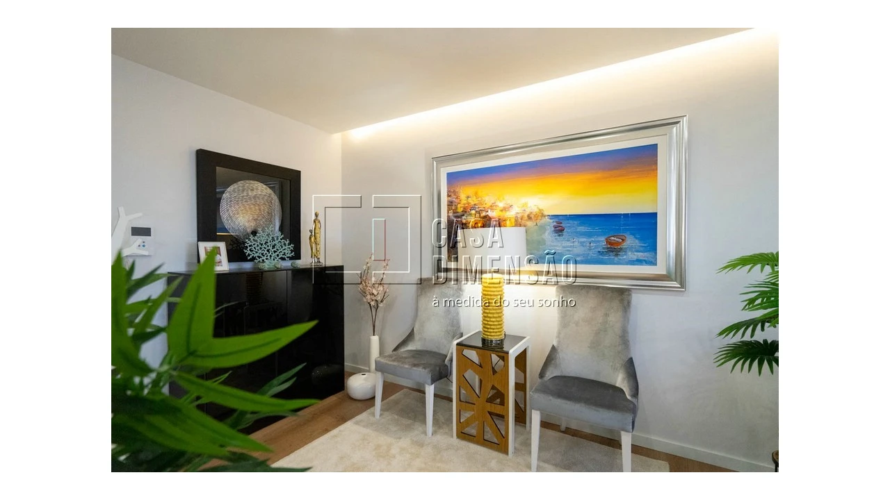 Apartamento T4 para Venda em Carnaxide e Queijas Foto 3