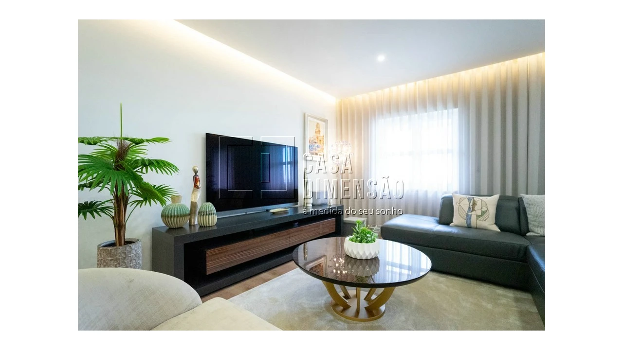 Apartamento T4 para Venda em Carnaxide e Queijas Foto 7