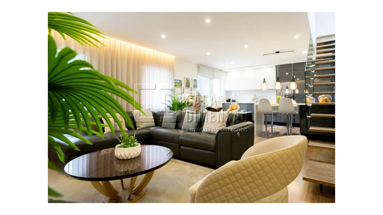 Apartamento T4 para Venda em Carnaxide e Queijas Foto 8