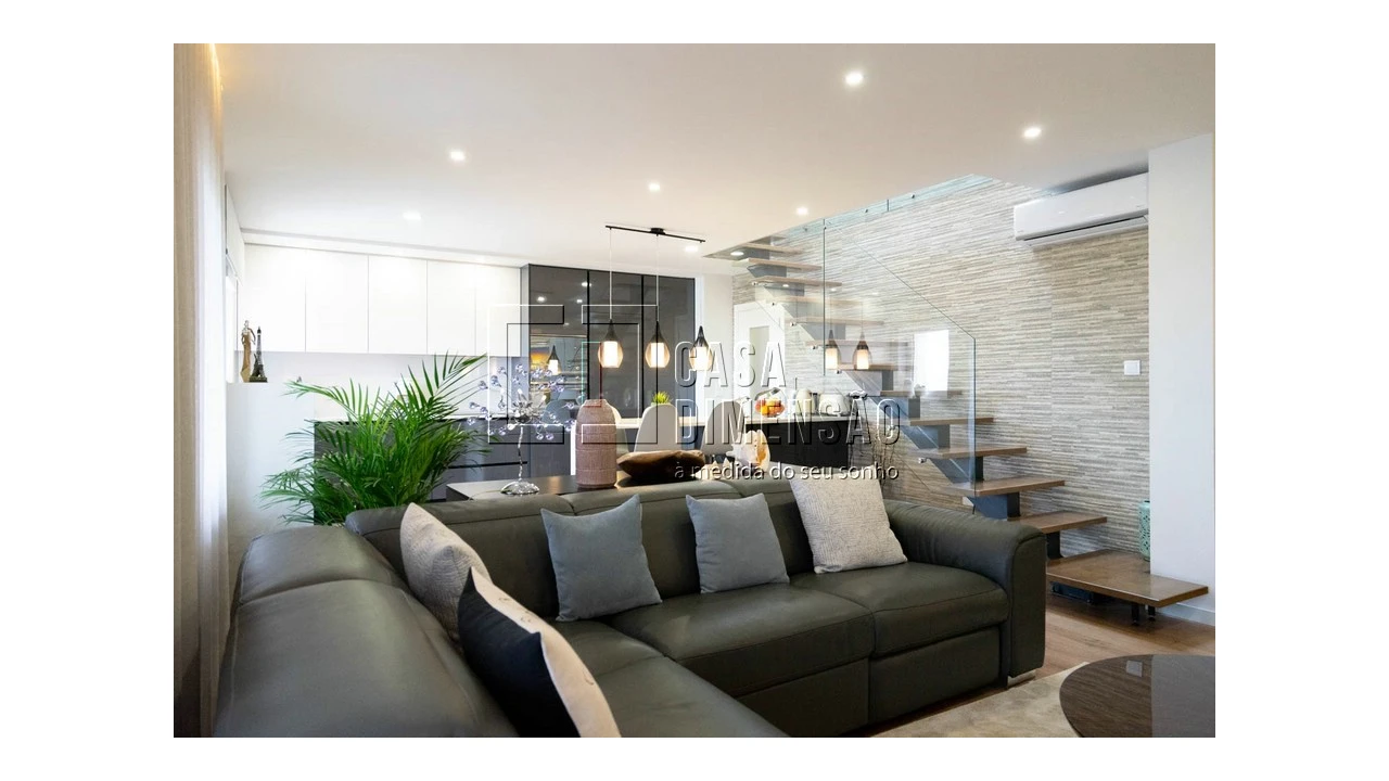 Apartamento T4 para Venda em Carnaxide e Queijas Foto 14