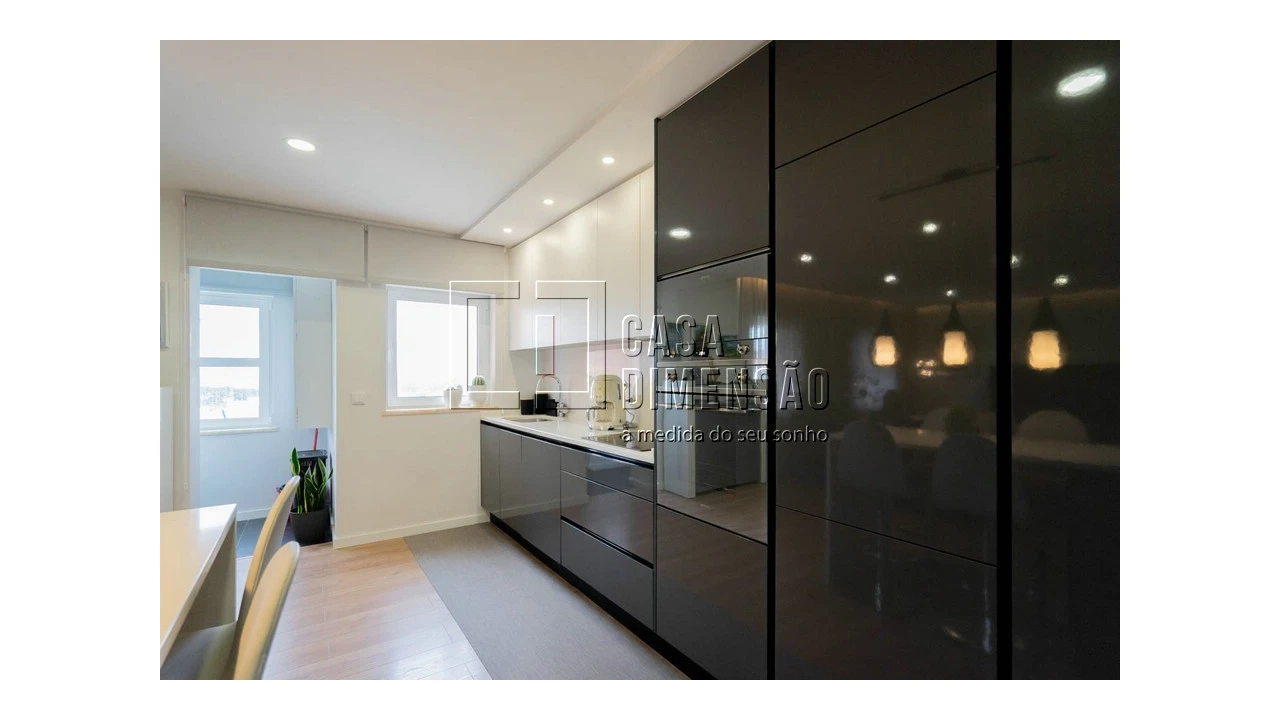 Apartamento T4 para Venda em Carnaxide e Queijas Foto 21