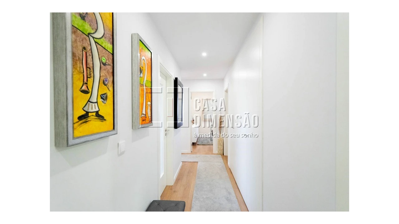 Apartamento T4 para Venda em Carnaxide e Queijas Foto 29