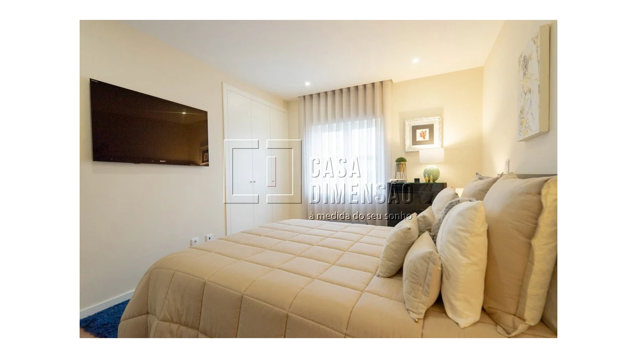 Apartamento T4 para Venda em Carnaxide e Queijas Foto 52