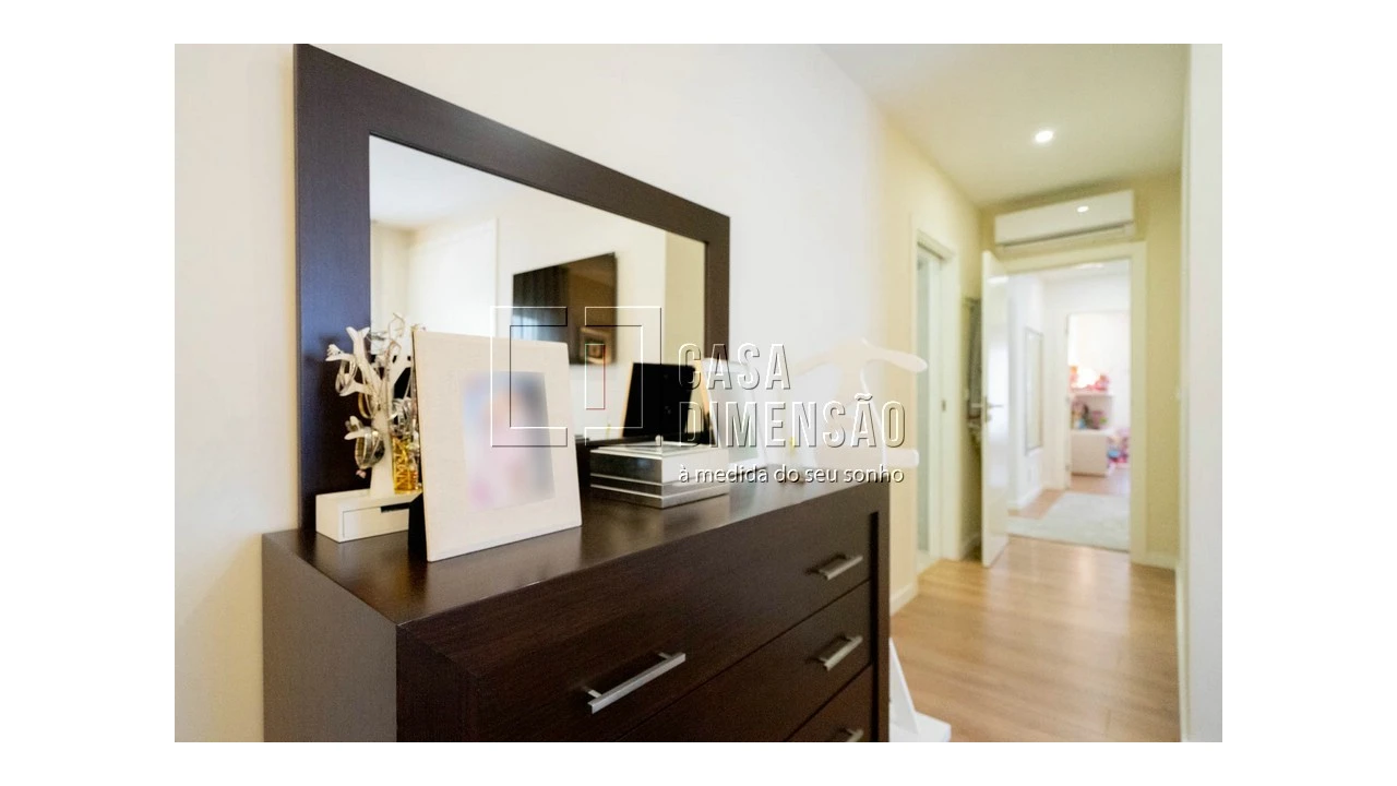 Apartamento T4 para Venda em Carnaxide e Queijas Foto 55