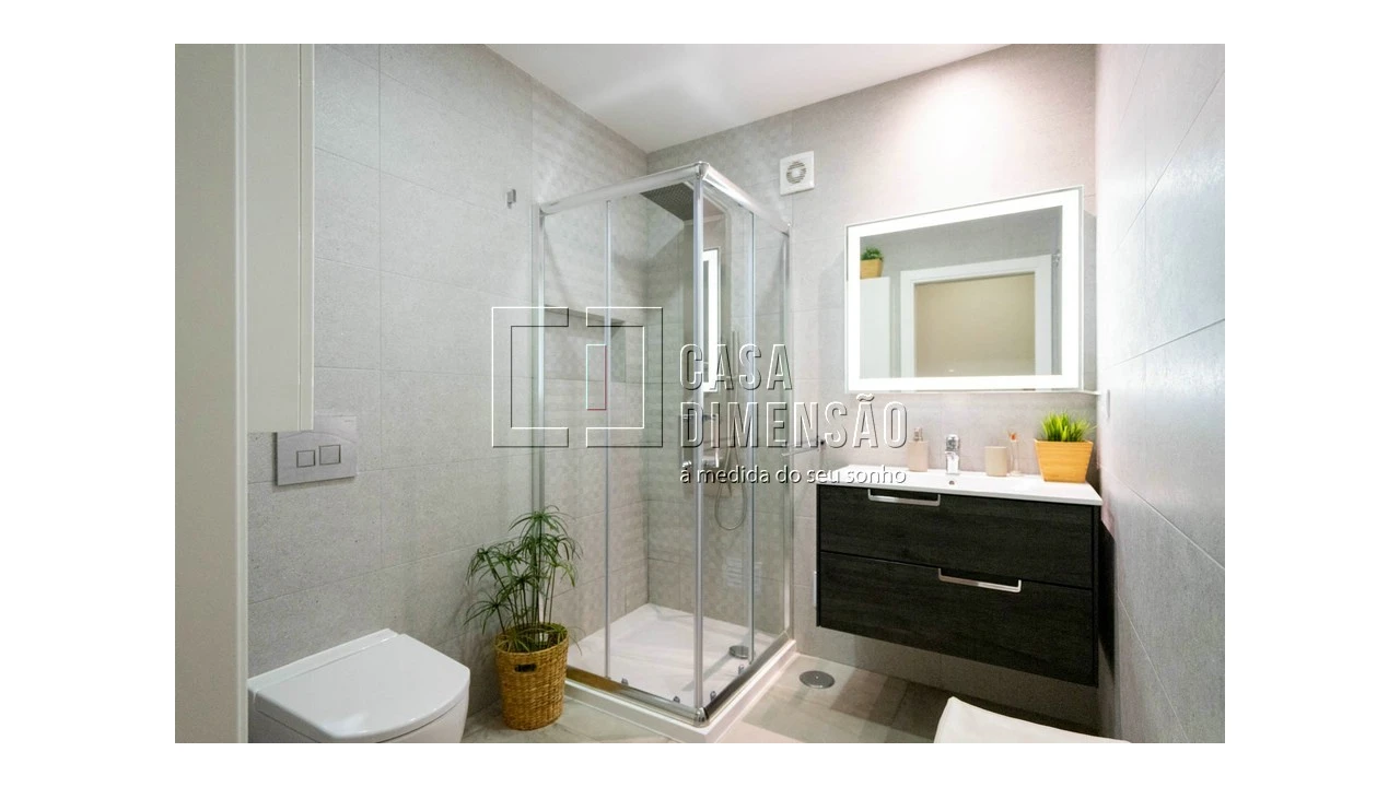 Apartamento T4 para Venda em Carnaxide e Queijas Foto 57