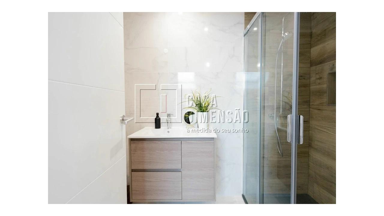 Apartamento T4 para Venda em Carnaxide e Queijas Foto 79