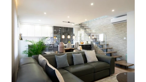 Apartamento T4 para Venda em Carnaxide e Queijas