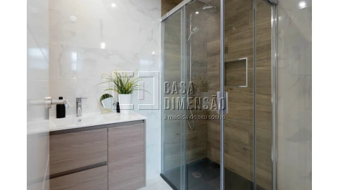 Apartamento T4 para Venda em Carnaxide e Queijas