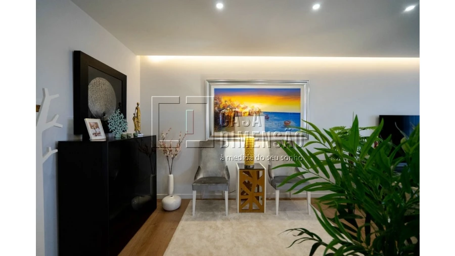 Apartamento T4 para Venda em Carnaxide e Queijas Foto 4