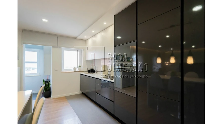 Apartamento T4 para Venda em Carnaxide e Queijas Foto 21