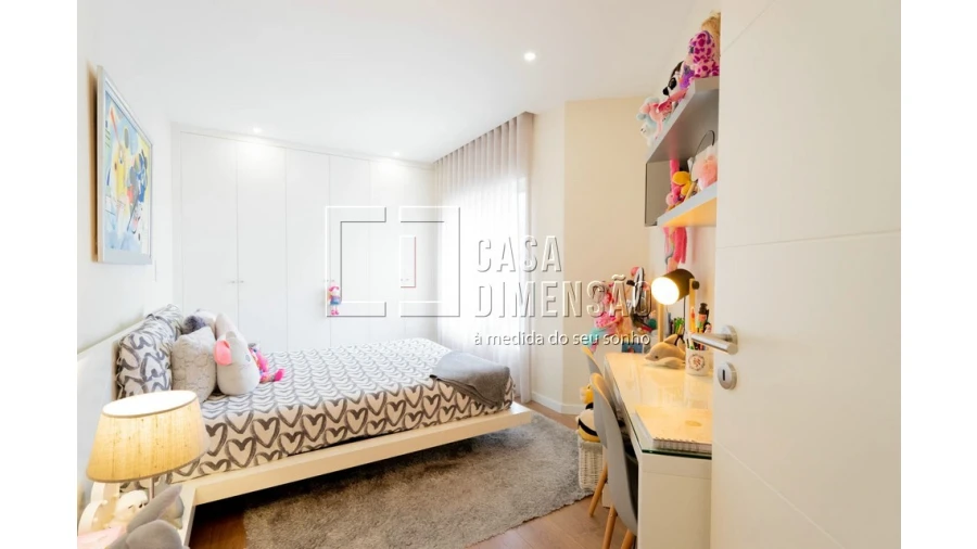 Apartamento T4 para Venda em Carnaxide e Queijas Foto 37