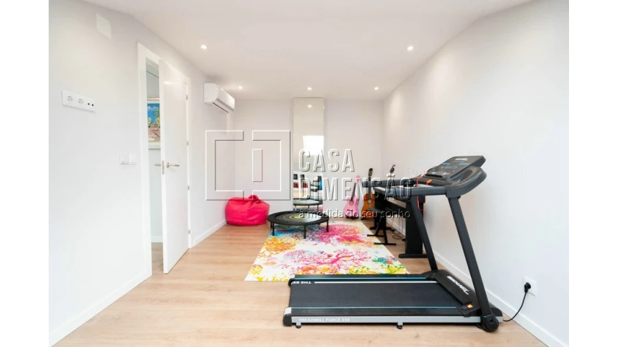Apartamento T4 para Venda em Carnaxide e Queijas Foto 77