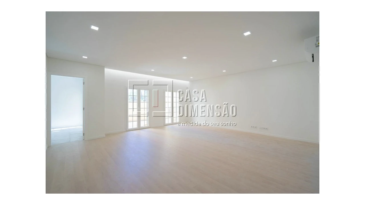 Apartamento T3 para Venda em Águas Livres Foto 2