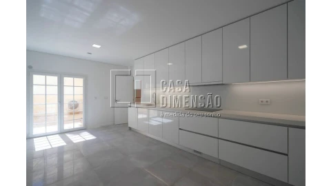 Apartamento T3 para Venda em Águas Livres