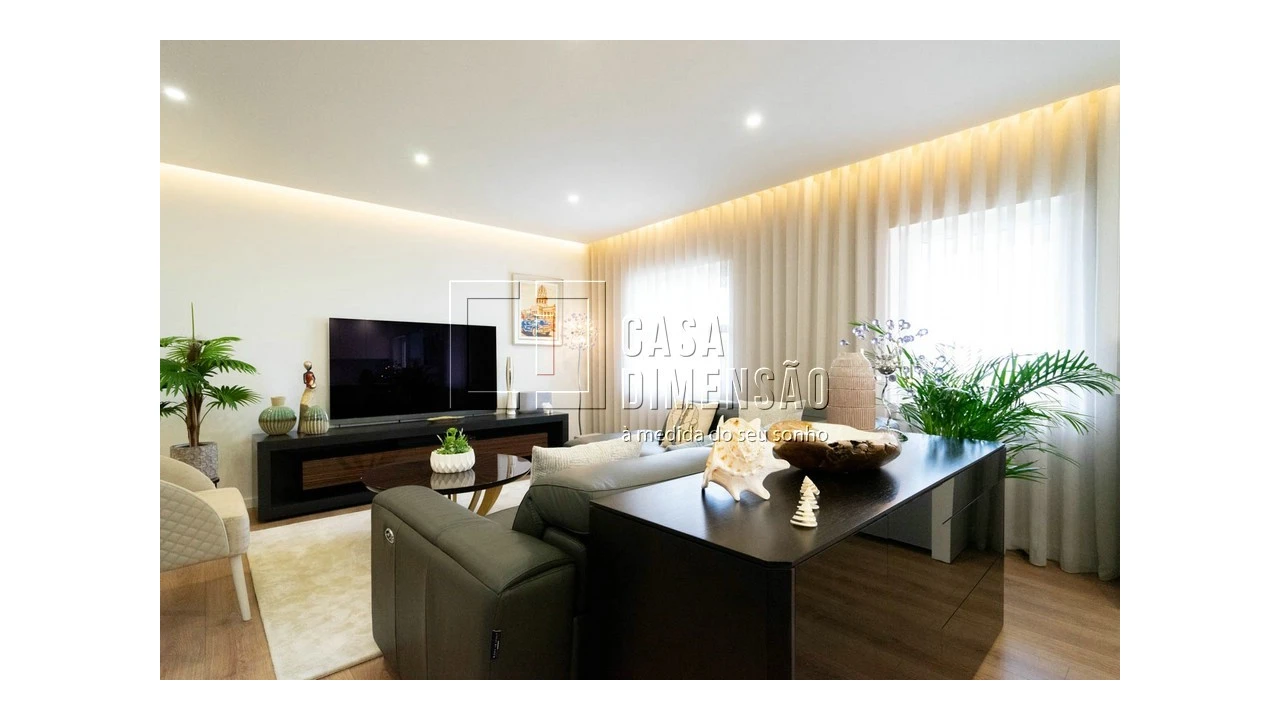 Apartamento T4 para Venda em Venteira Foto 13