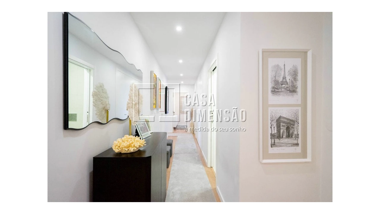 Apartamento T4 para Venda em Venteira Foto 28