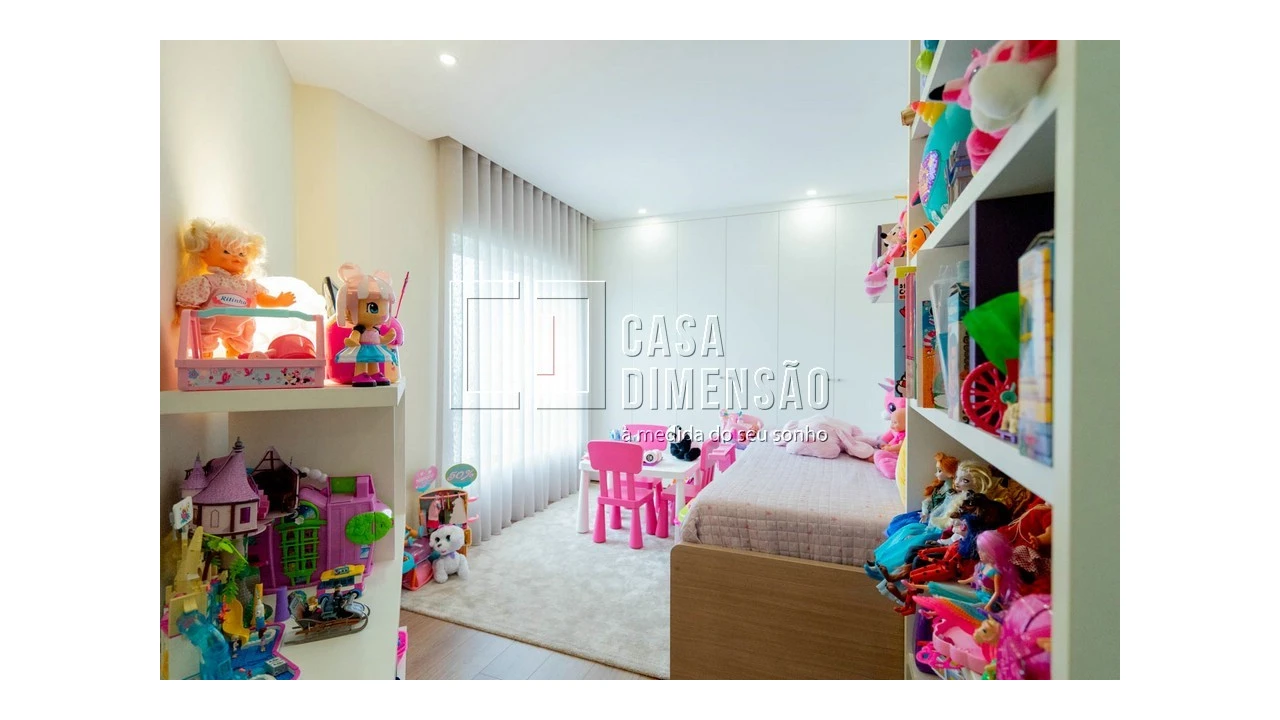 Apartamento T4 para Venda em Venteira Foto 34