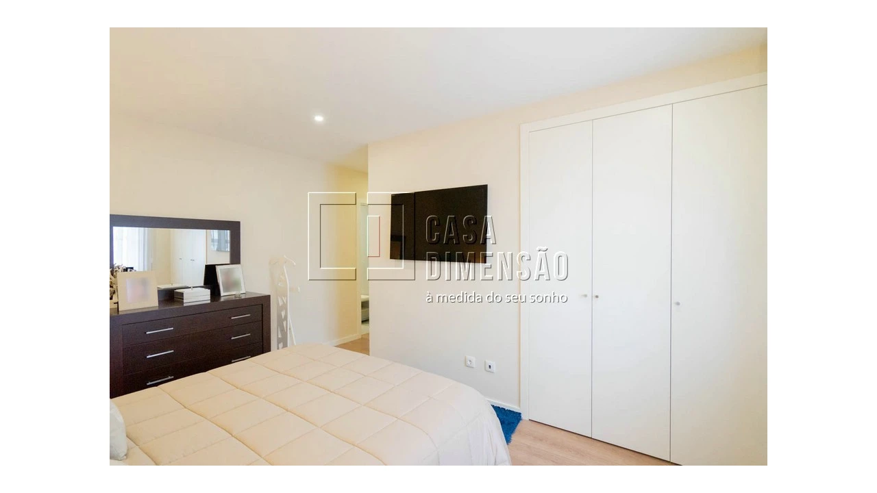 Apartamento T4 para Venda em Venteira Foto 50