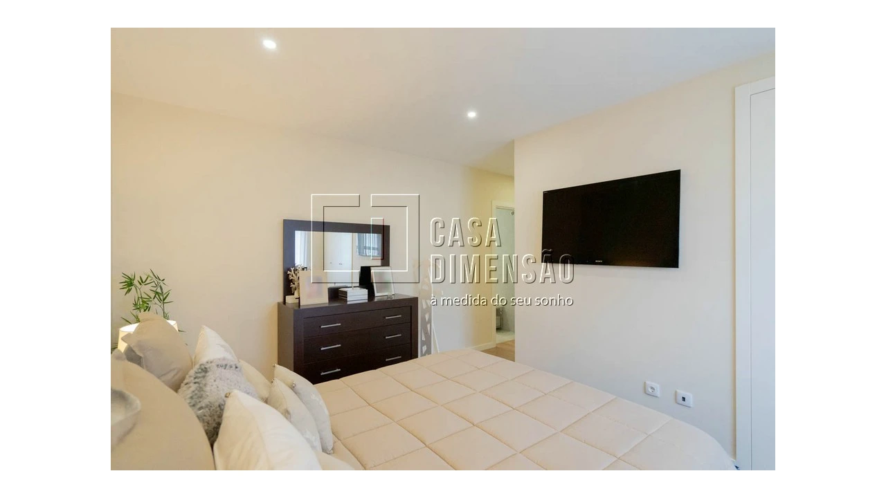Apartamento T4 para Venda em Venteira Foto 51