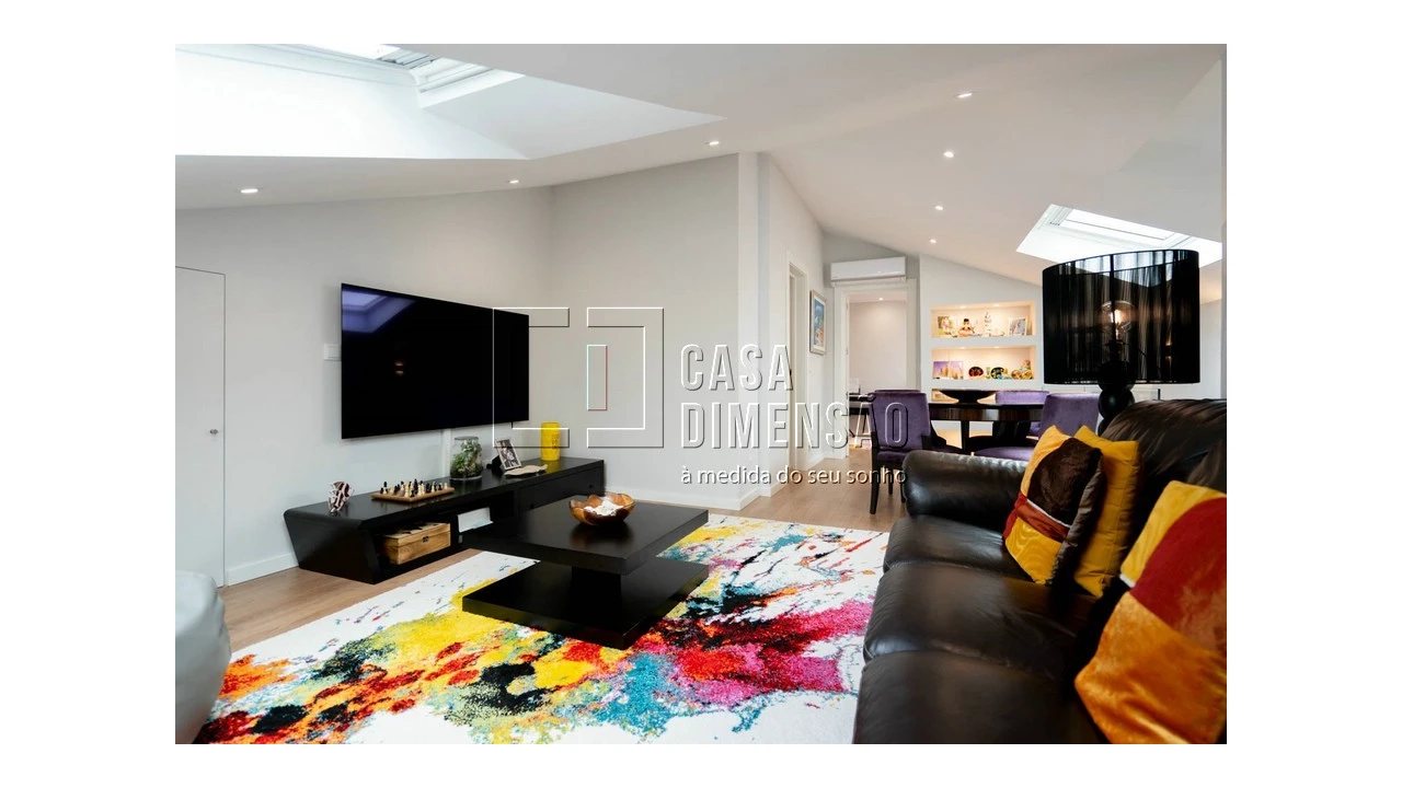 Apartamento T4 para Venda em Venteira Foto 65