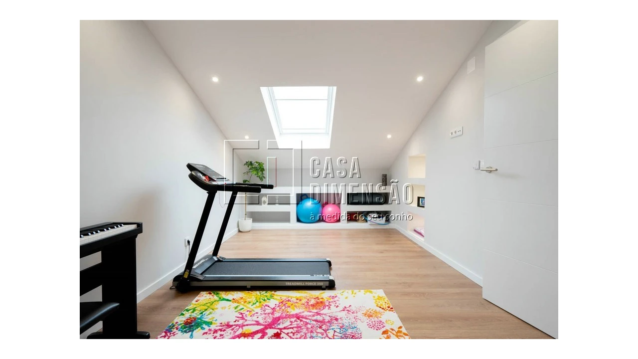 Apartamento T4 para Venda em Venteira Foto 74
