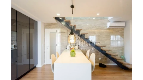 Apartamento T4 para Venda em Venteira