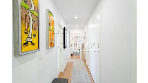 Apartamento T4 para Venda em Venteira