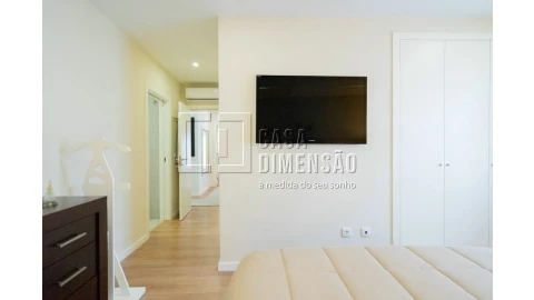 Apartamento T4 para Venda em Venteira