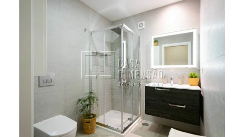 Apartamento T4 para Venda em Venteira