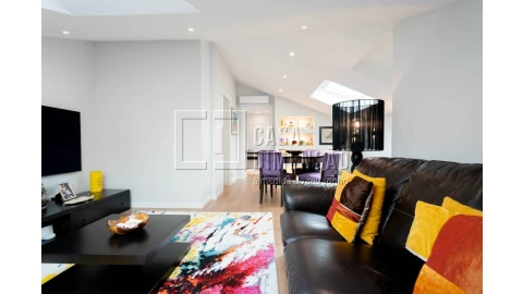 Apartamento T4 para Venda em Venteira