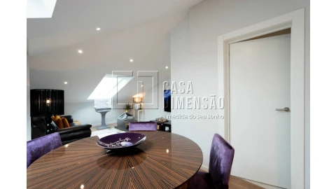 Apartamento T4 para Venda em Venteira