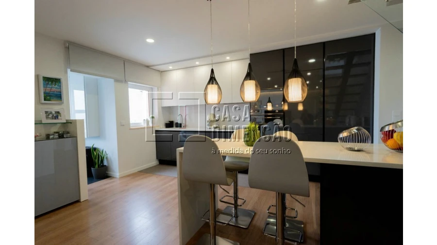 Apartamento T4 para Venda em Venteira Foto 18
