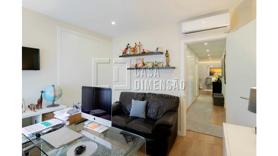 Apartamento T4 para Venda em Venteira Foto 43