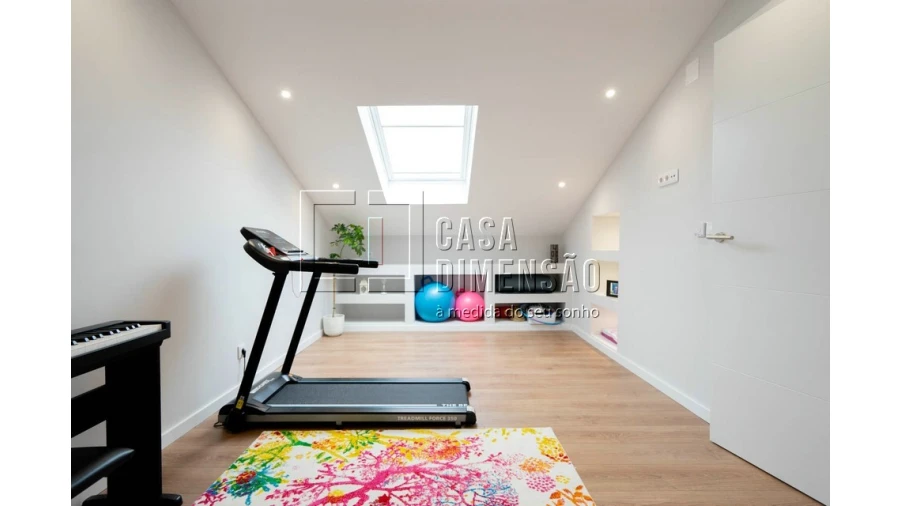 Apartamento T4 para Venda em Venteira Foto 74