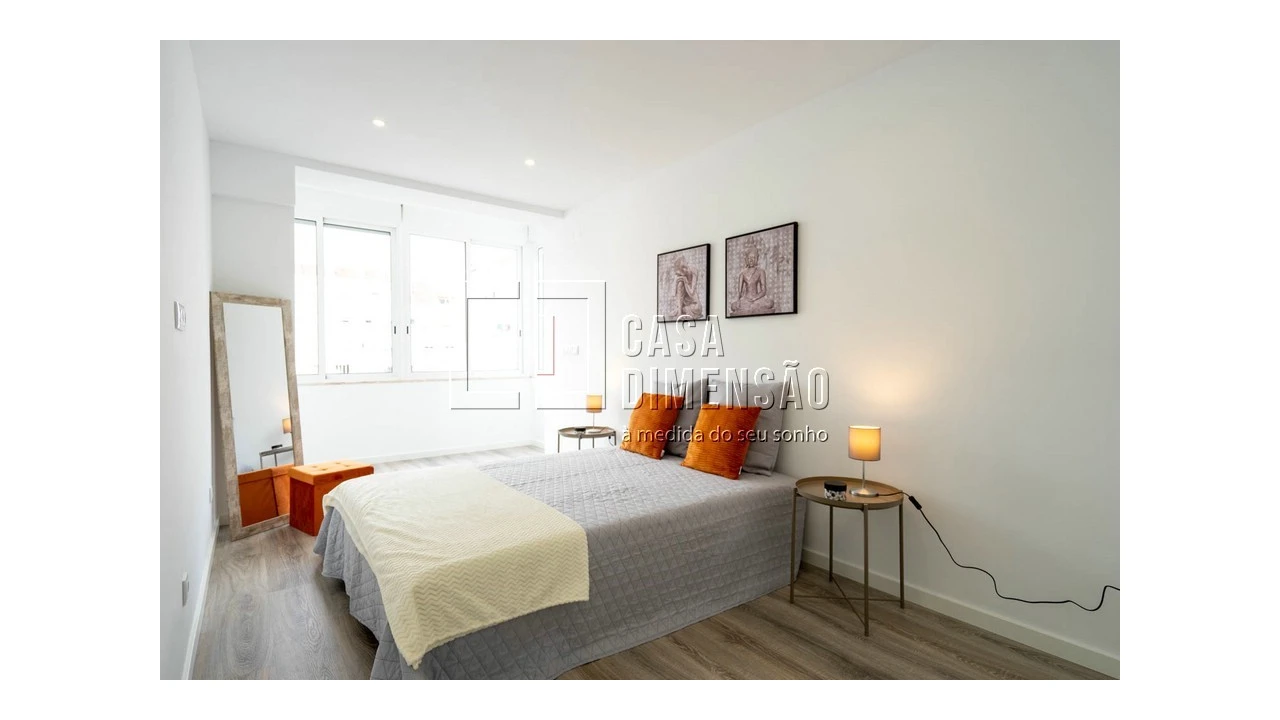 Apartamento T2 para Venda em Benfica Foto 16