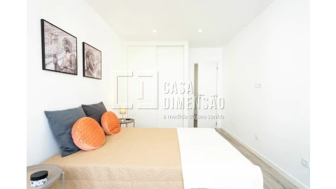 Apartamento T2 para Venda em Benfica
